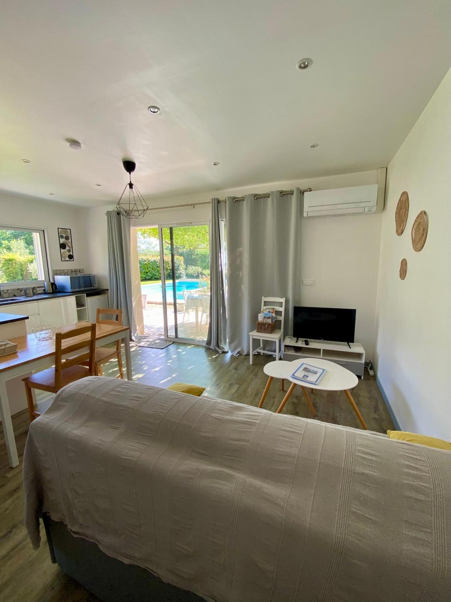 La Petite Maison Robion en Luberon Quarto foto